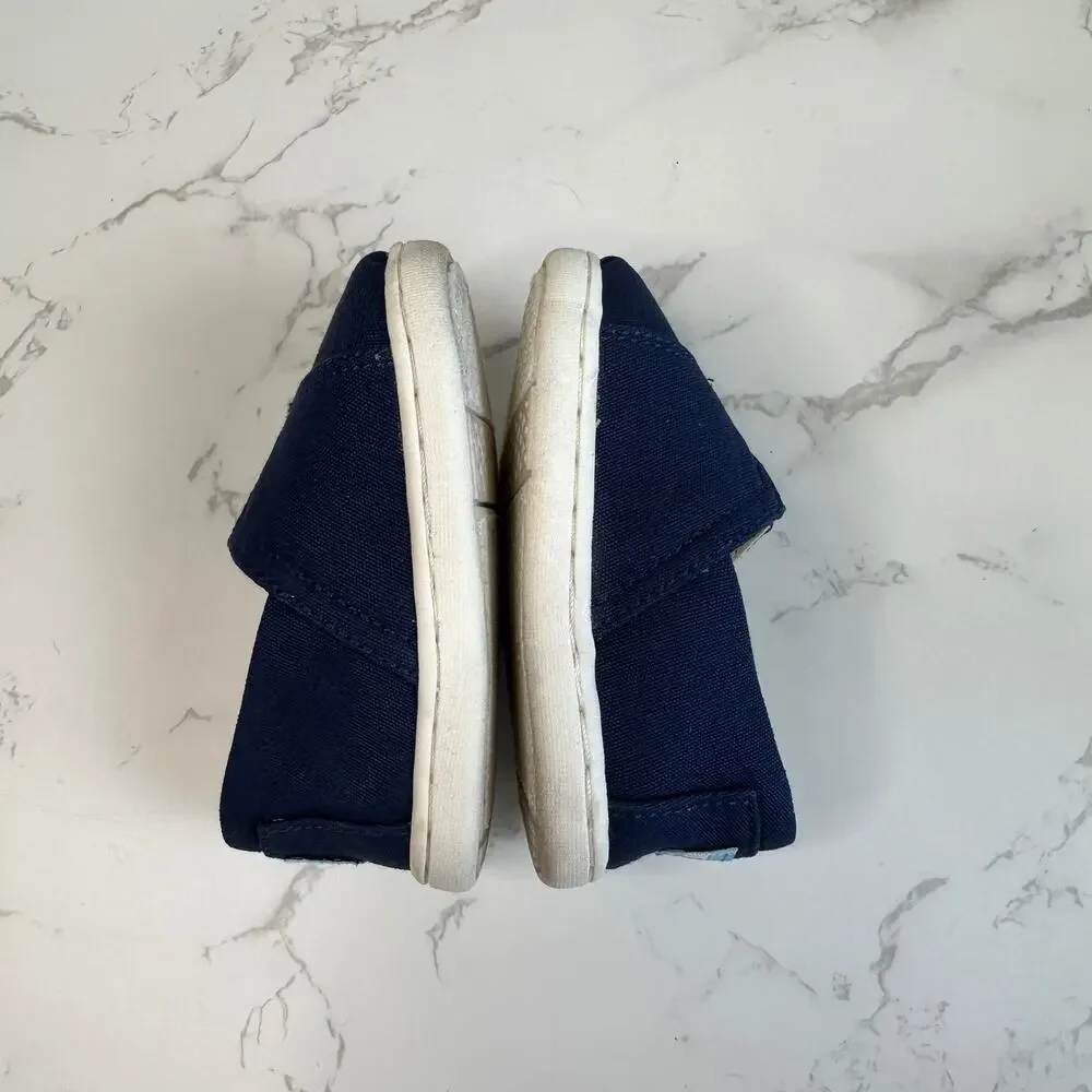 Toms classic shoes